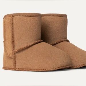 UGG Baby Classic Boot Chestnut 0-6M - NEW